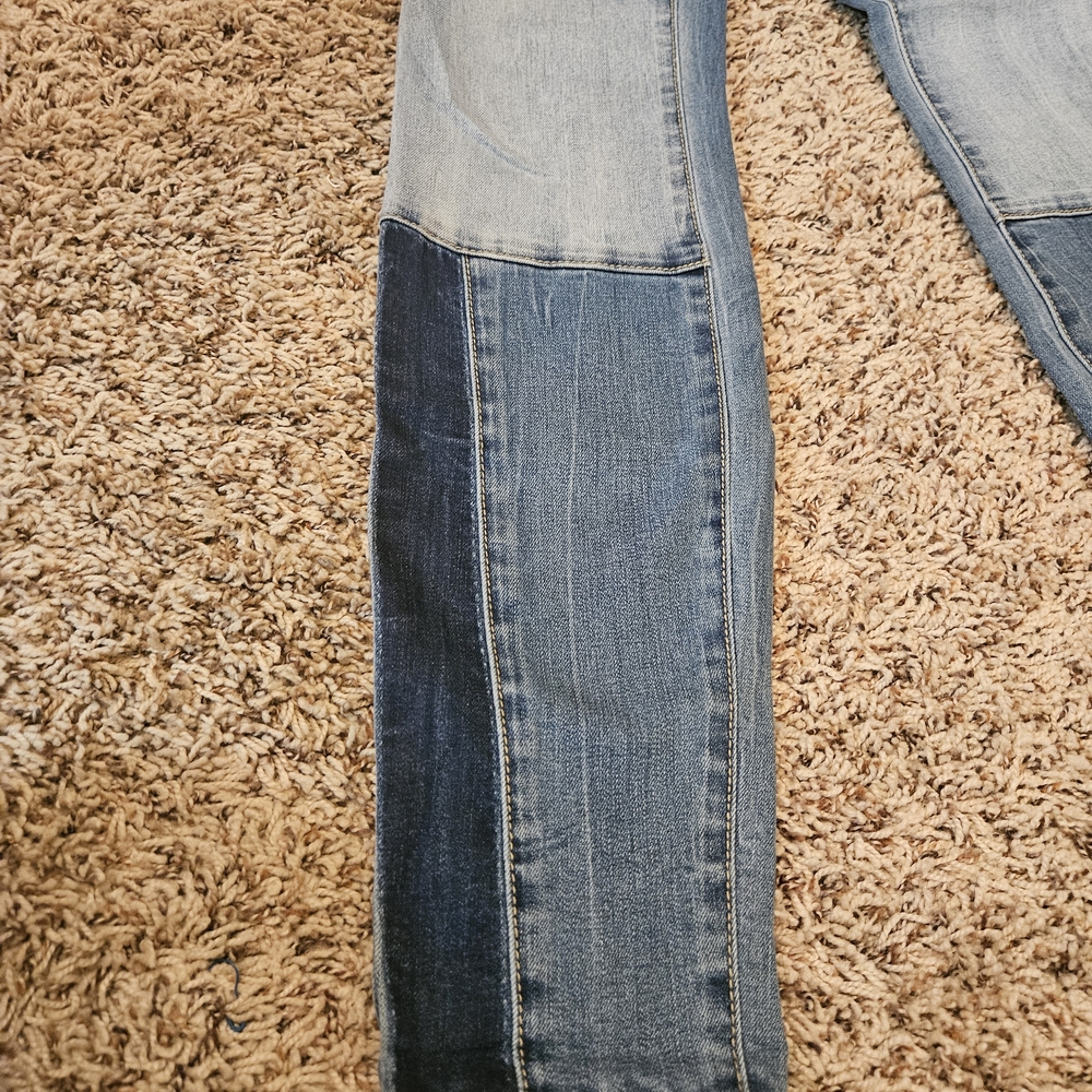 New York & Company Women's Patchwork Skinny Jeans - Picture 5 of 10